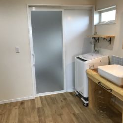 最近は洗濯版よりキャスタータイプが掃除やお手入れが楽々♪